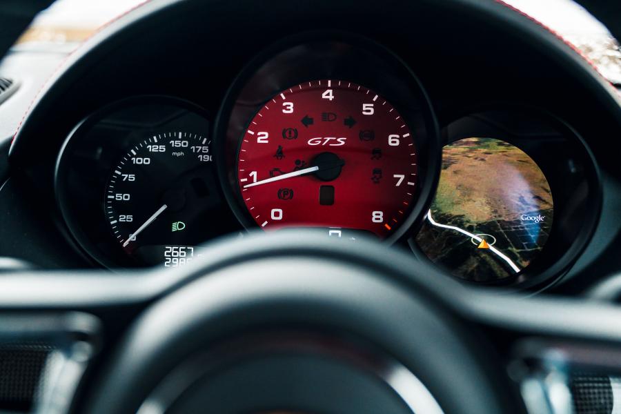 Панель приборов Porsche 718 Boxster GTS (982) 2017 года  (UK) (фото 20 из 40)
